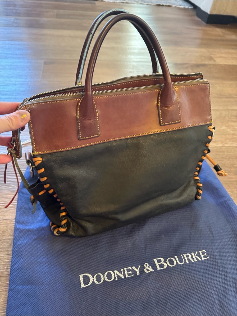 Vintage Dooney & Bourke Bolero bag - Picture 2 of 16